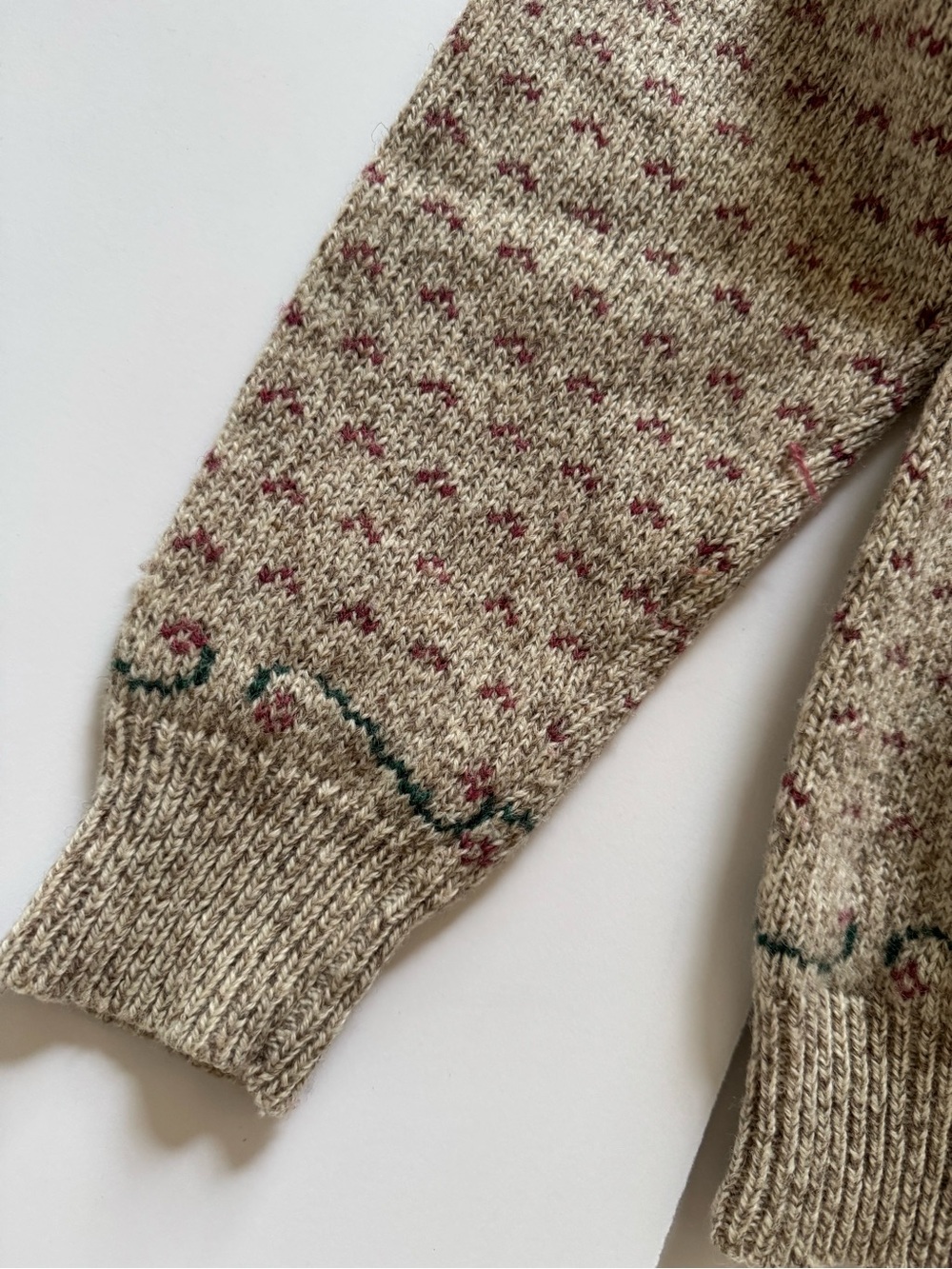 🌸 Vintage Eddie Bauer Floral Knit Sweater
Size Large - Picture 5 of 9